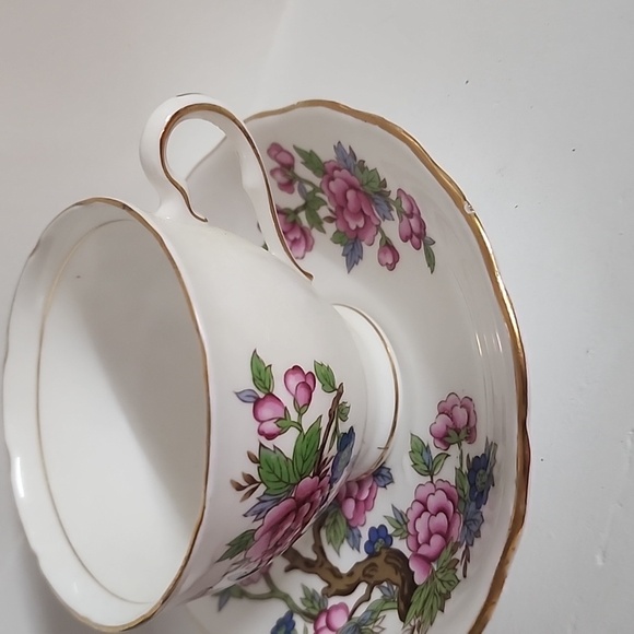 Vintage Colclough Fine Bone China Cup and Saucer Made in England - Picture 7 of 8